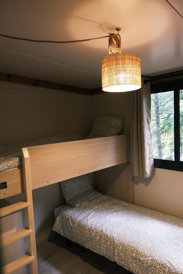 Liginiac Lodge Avec Spa Privatif - Foret Et Lac מראה חיצוני תמונה