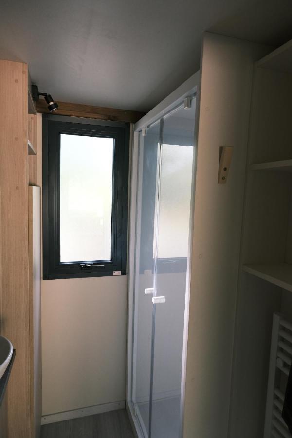 Liginiac Lodge Avec Spa Privatif - Foret Et Lac מראה חיצוני תמונה