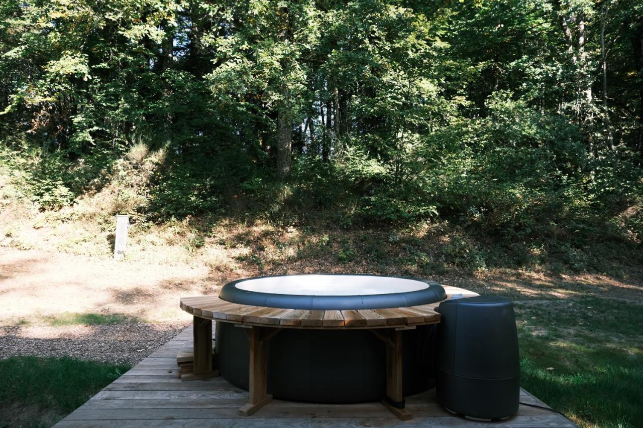 Liginiac Lodge Avec Spa Privatif - Foret Et Lac מראה חיצוני תמונה